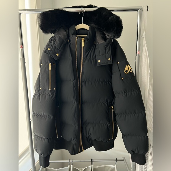 Moose Knuckles - Puffer Jacket to Druffle Bag - Picture 16 of 16